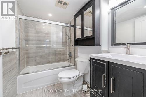 2602 - 550 Webb Drive, Mississauga, ON - Indoor Photo Showing Bathroom