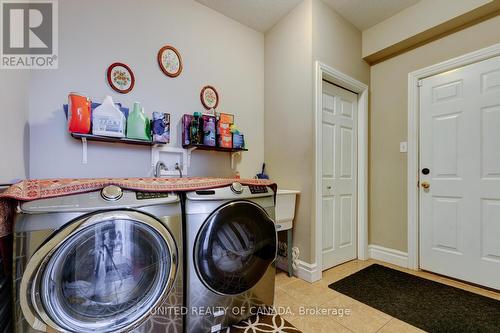 1781 Kyle Court, London, ON - Indoor Photo Showing Laundry Room