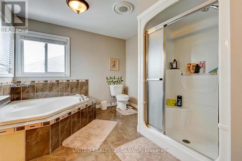 1781 Kyle Court, London, ON - Indoor Photo Showing Bathroom