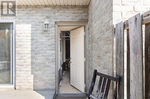 35 - 24 Kenyon Crescent, Grimsby, ON - Outdoor With Exterior