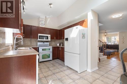 35 - 24 Kenyon Crescent, Grimsby, ON - Indoor Photo Showing Kitchen With Double Sink