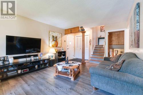 262 First Avenue, Welland (767 - N. Welland), ON - Indoor Photo Showing Living Room