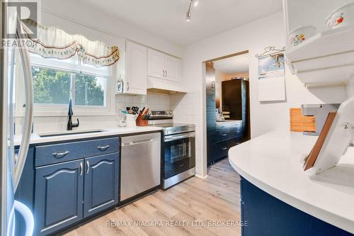 262 First Avenue, Welland (767 - N. Welland), ON - Indoor Photo Showing Kitchen