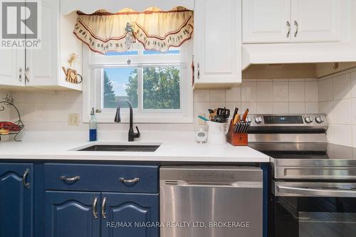 262 First Avenue, Welland (767 - N. Welland), ON - Indoor Photo Showing Kitchen