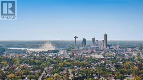 4377 Fifth Avenue, Niagara Falls (210 - Downtown), ON - Outdoor With View