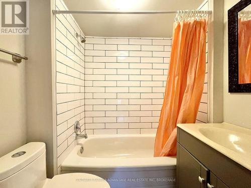 155 1/2 Lake Street, St. Catharines (451 - Downtown), ON - Indoor Photo Showing Bathroom