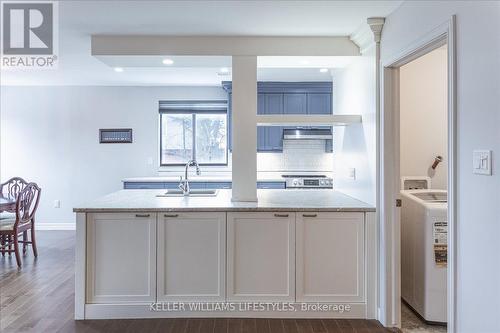 211 - 300 Everglade Crescent, London, ON - Indoor Photo Showing Kitchen