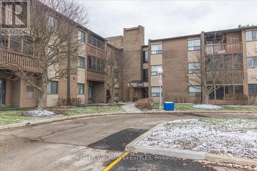 211 - 300 Everglade Crescent, London, ON - Outdoor With Balcony