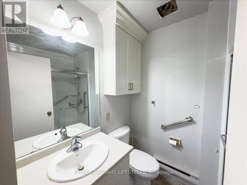 211 - 300 Everglade Crescent, London, ON - Indoor Photo Showing Bathroom