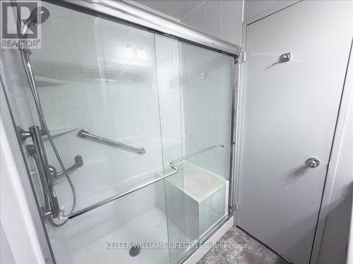 211 - 300 Everglade Crescent, London, ON - Indoor Photo Showing Bathroom