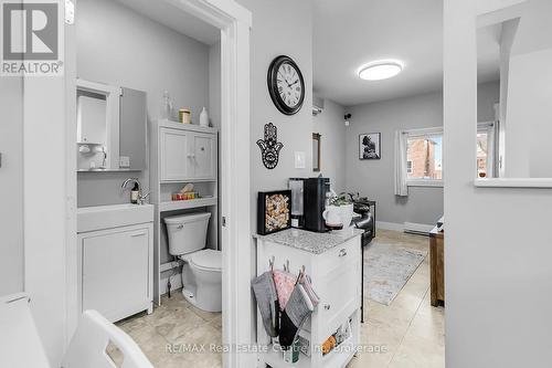 209 Stevenson Street S, Guelph (St. Patrick'S Ward), ON - Indoor Photo Showing Bathroom