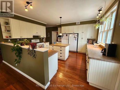 234 Shadywood Crescent W, Huron-Kinloss, ON - Indoor Photo Showing Kitchen