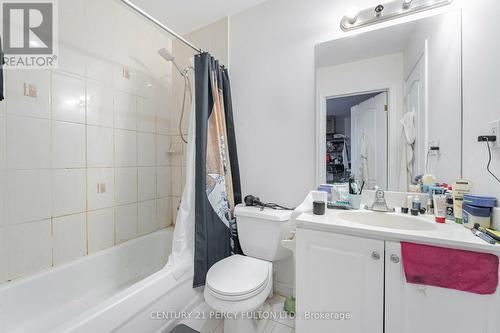 206 Finch Avenue E, Toronto, ON - Indoor Photo Showing Bathroom