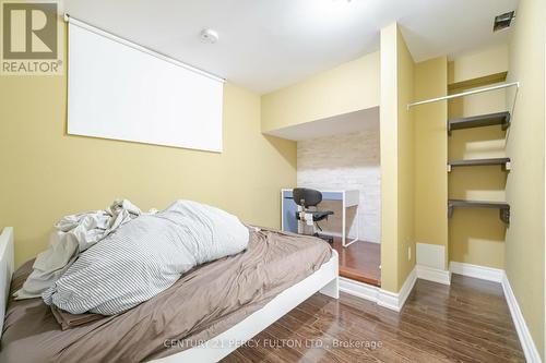 206 Finch Avenue E, Toronto, ON - Indoor Photo Showing Bedroom