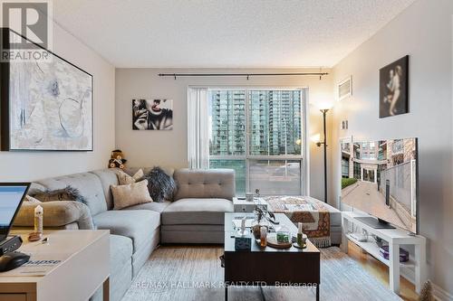 505 - 410 Queens Quay, Toronto, ON - Indoor Photo Showing Living Room