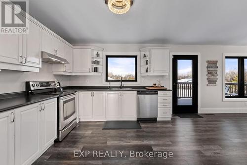 2388 Baseline Road, Georgina, ON - Indoor Photo Showing Kitchen