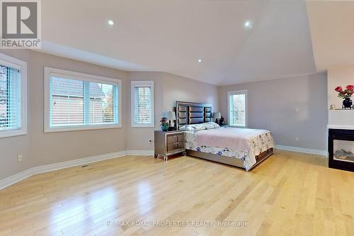 1 Silverflower Avenue, Markham, ON - Indoor Photo Showing Bedroom