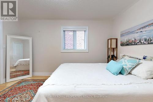 1 Silverflower Avenue, Markham, ON - Indoor Photo Showing Bedroom