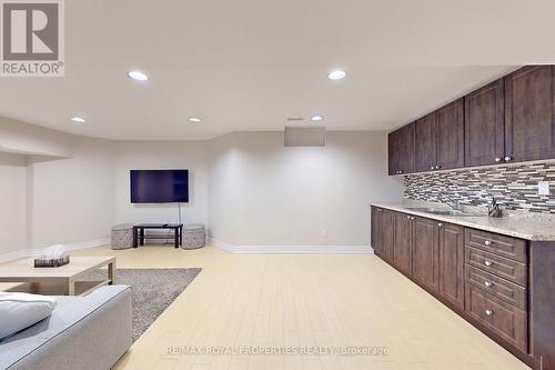 1 Silverflower Avenue, Markham, ON - Indoor