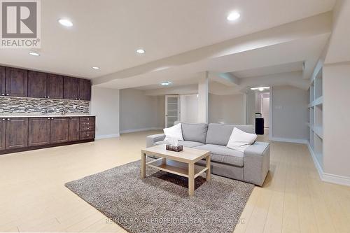 1 Silverflower Avenue, Markham, ON - Indoor Photo Showing Living Room