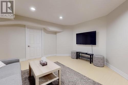 1 Silverflower Avenue, Markham, ON - Indoor