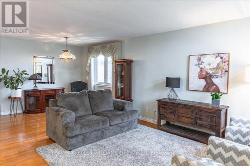 89 - 1241 Beaverbrook Avenue, London, ON - Indoor Photo Showing Living Room