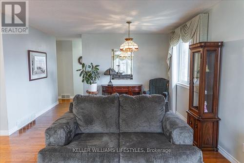 89 - 1241 Beaverbrook Avenue, London, ON - Indoor Photo Showing Living Room