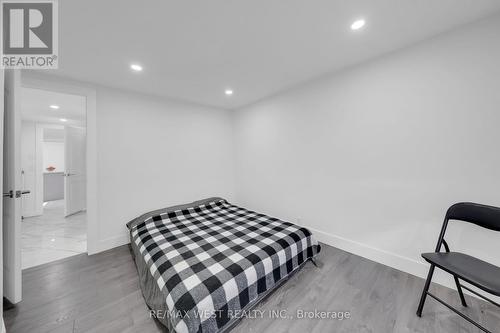 759 Essa Road, Barrie, ON - Indoor Photo Showing Bedroom