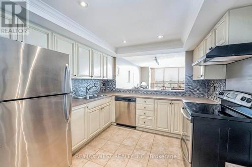 606 - 320 Mill Street S, Brampton, ON - Indoor Photo Showing Kitchen With Double Sink With Upgraded Kitchen