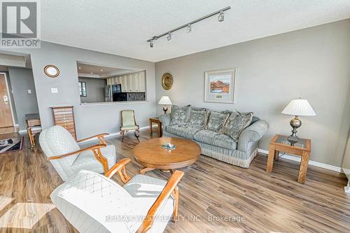 606 - 320 Mill Street S, Brampton, ON - Indoor Photo Showing Living Room