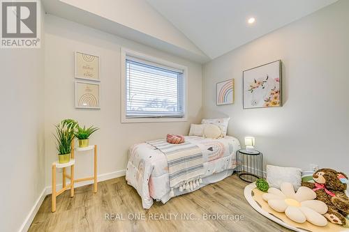 269 Kenwood Avenue, Burlington, ON - Indoor Photo Showing Bedroom