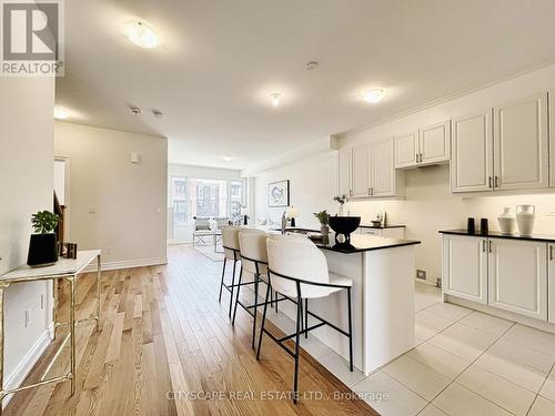 6 Marvin Avenue, Oakville, ON - Indoor Photo Showing Kitchen