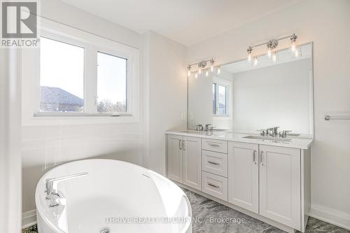 16 - 2261 Linkway Boulevard, London, ON - Indoor Photo Showing Bathroom