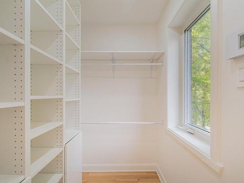 9414 Rue Francoeur, Montréal (Lasalle), QC - Indoor With Storage