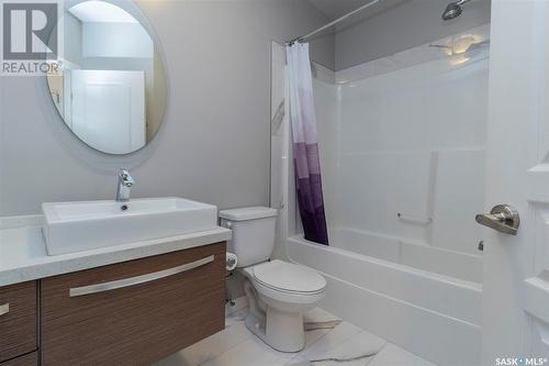 313 225 Maningas Bend, Saskatoon, SK - Indoor Photo Showing Bathroom