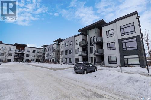 313 225 Maningas Bend, Saskatoon, SK - Outdoor With Facade