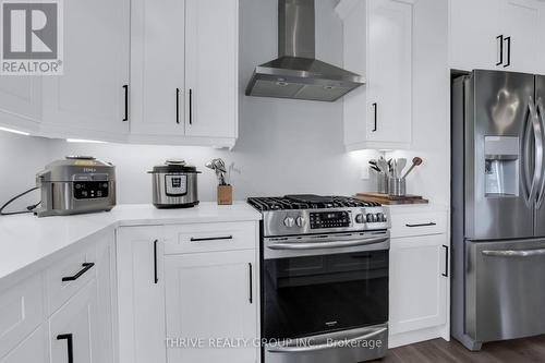 3747 Somerston Crescent, London, ON - Indoor Photo Showing Kitchen With Upgraded Kitchen