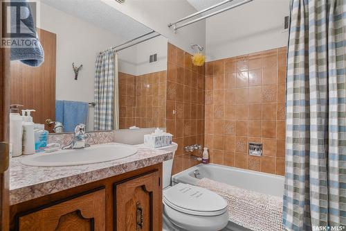 847 Delaronde Way, Saskatoon, SK - Indoor Photo Showing Bathroom