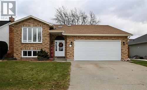 1042 Finch Drive, Sarnia, ON - Outdoor