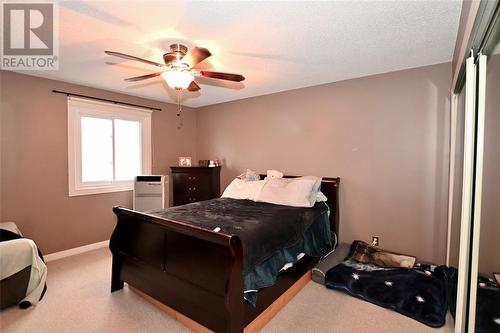 1042 Finch Drive, Sarnia, ON - Indoor Photo Showing Bedroom