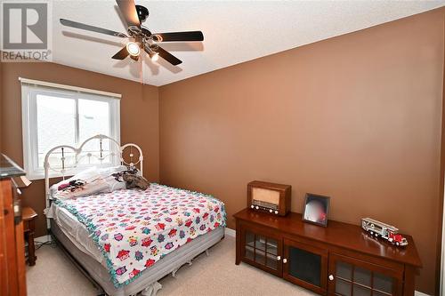 1042 Finch Drive, Sarnia, ON - Indoor Photo Showing Bedroom