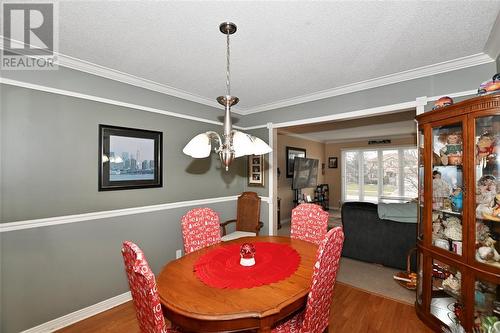 1042 Finch Drive, Sarnia, ON - Indoor Photo Showing Dining Room