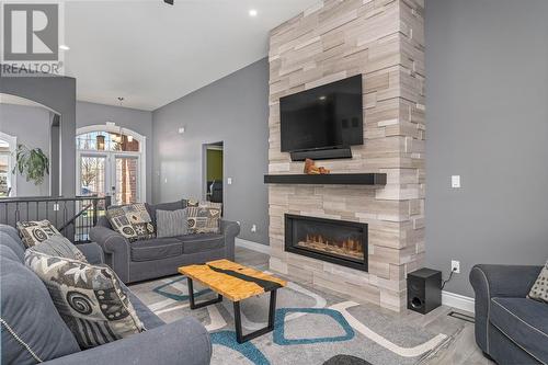 108 Paul Sloggett Court, Sarnia, ON - Indoor Photo Showing Living Room With Fireplace