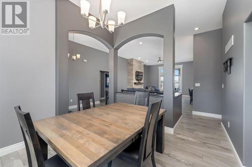 108 Paul Sloggett Court, Sarnia, ON - Indoor Photo Showing Dining Room