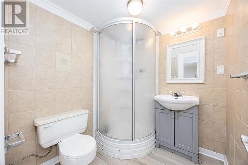 1951 Buena Ventura Street, Sarnia, ON - Indoor Photo Showing Bathroom