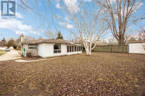 1951 Buena Ventura Street, Sarnia, ON - Outdoor