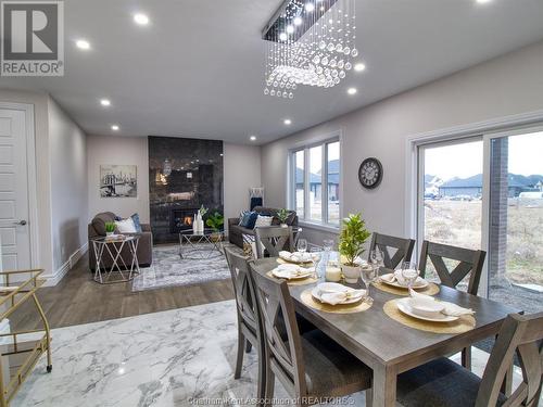 15 Dundee Drive, Chatham, ON - Indoor Photo Showing Dining Room