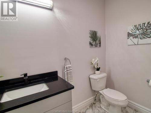 15 Dundee Drive, Chatham, ON - Indoor Photo Showing Bathroom