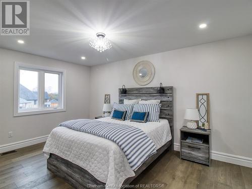 15 Dundee Drive, Chatham, ON - Indoor Photo Showing Bedroom