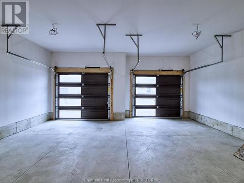 15 Dundee Drive, Chatham, ON - Indoor Photo Showing Garage